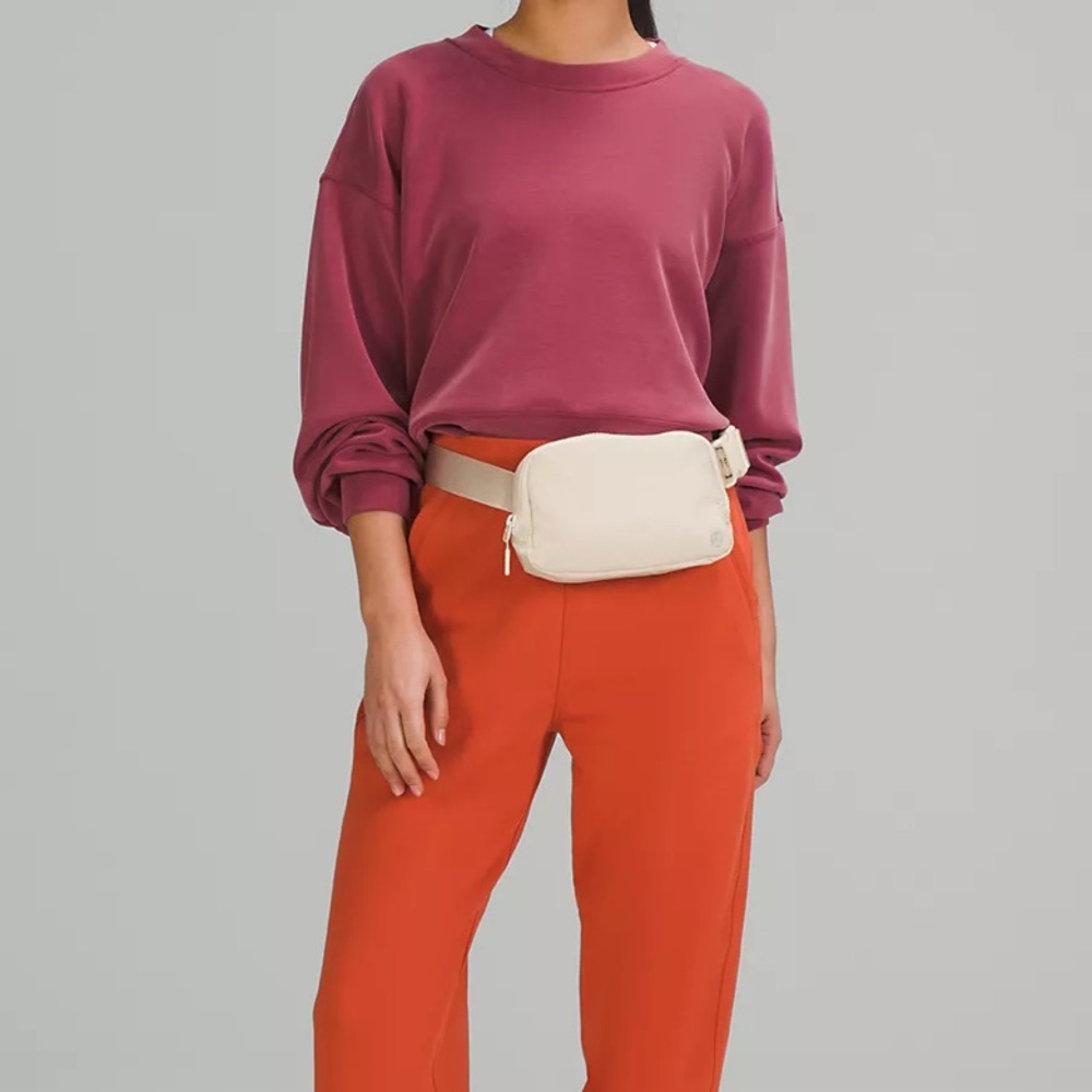 NWT Lululemon Everywhere Belt Bag - White Opal
